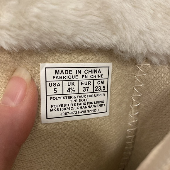 NWOT Michael Kors faux fur snow boots. Size 5. - Picture 8 of 14